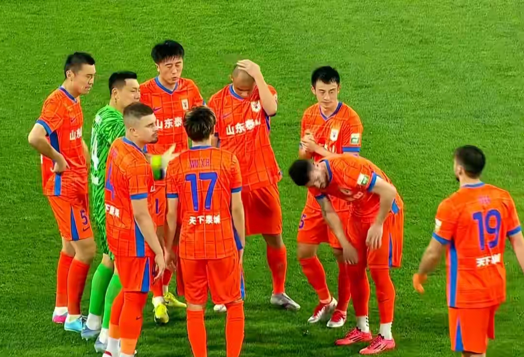 包含足总杯冲刺阶段再迎强敌，广东宏远门线救险，主帅态度——球迷炸锅，控场能力受关注的词条